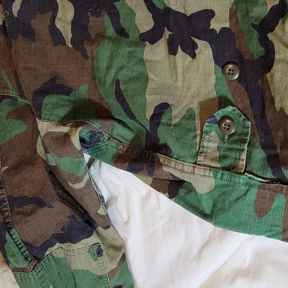 X-Large Green Military Jacket/ Punk Style Coat. Button up closures. Big Pockets. - Picture 11 of 12